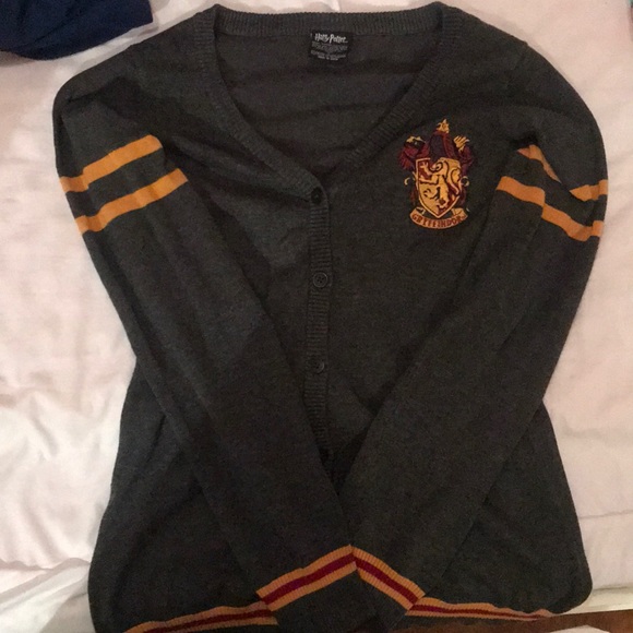 Hot Topic Sweaters - Griffindor Sweater/Cardigan